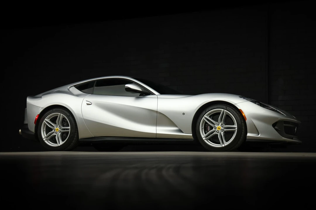2018 Ferrari 812 Superfast - Image 19 of 31