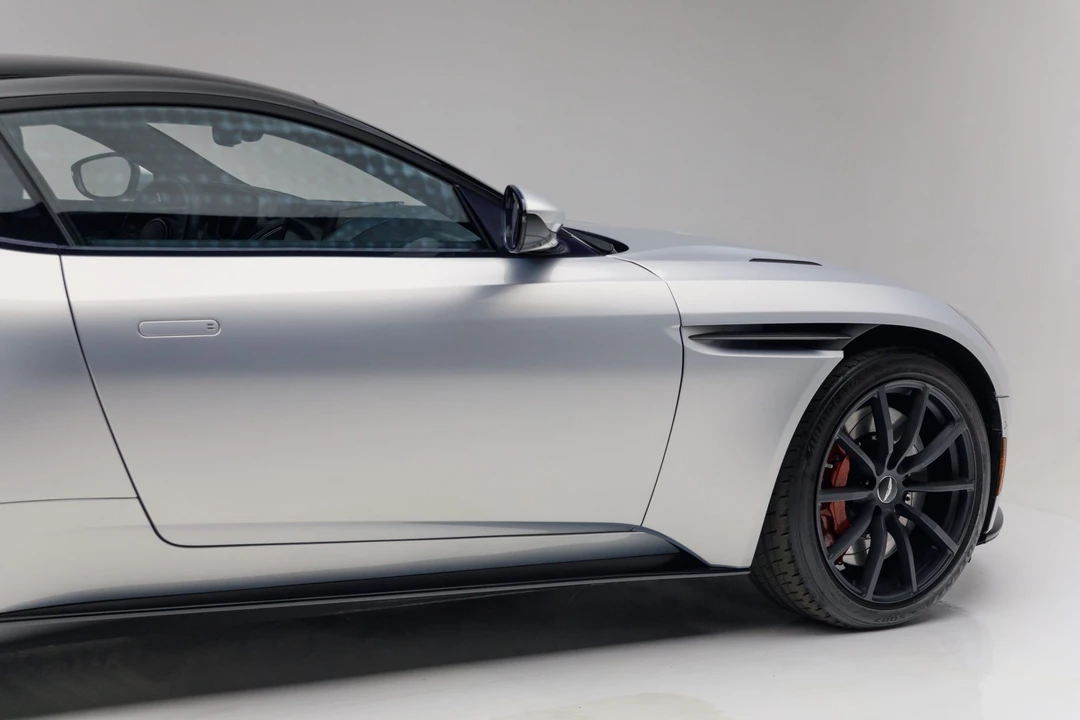 2019 Aston Martin DB11 AMR - Image 19 of 31