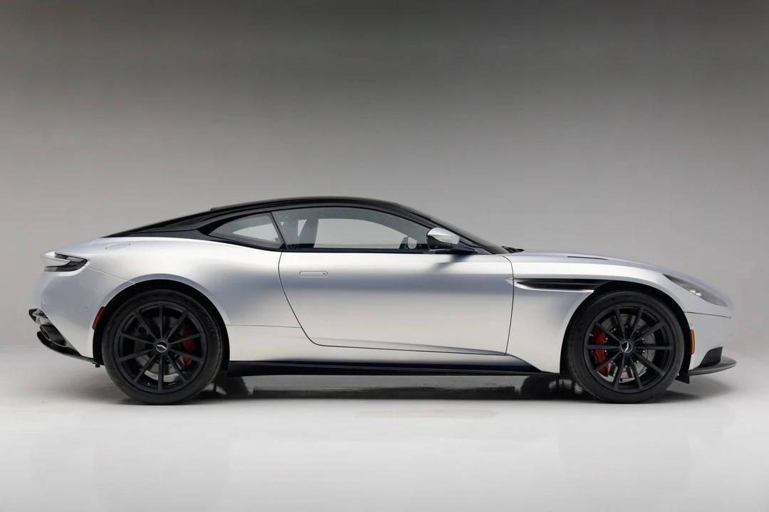 2019 Aston Martin DB11 AMR - Image 8 of 31