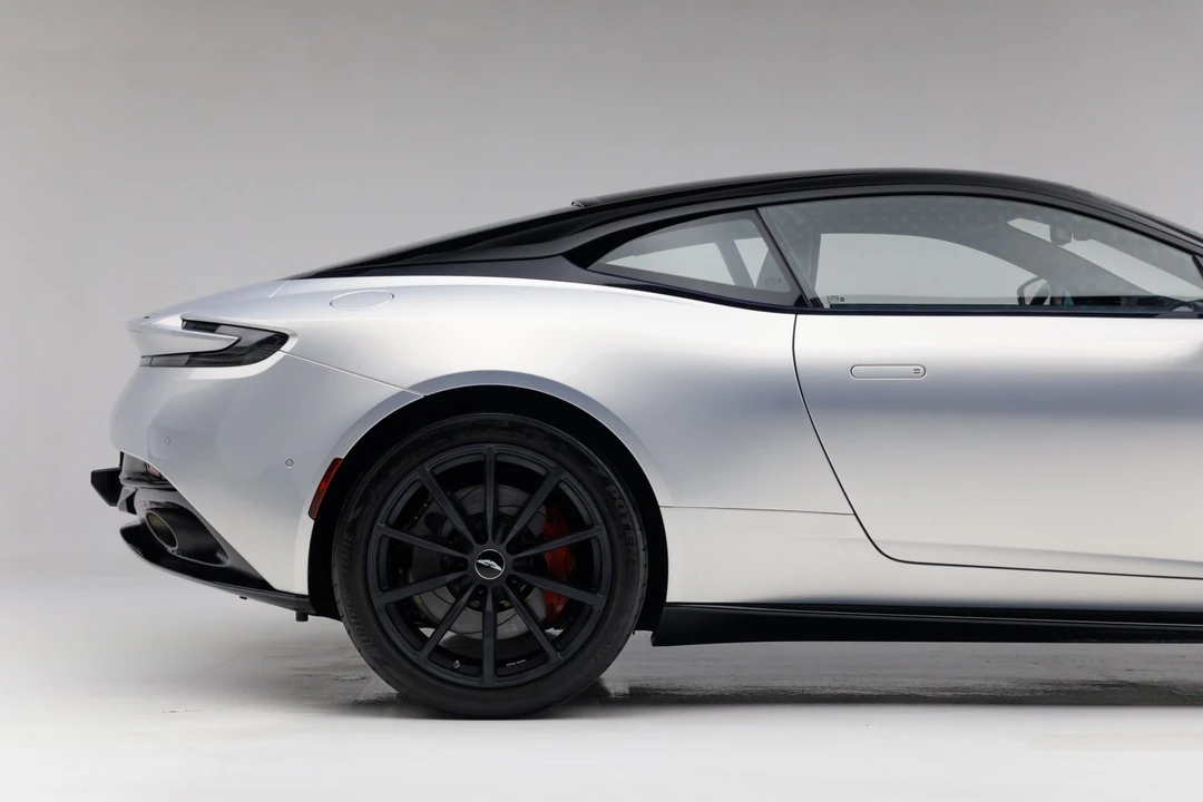 2019 Aston Martin DB11 AMR - Image 11 of 31