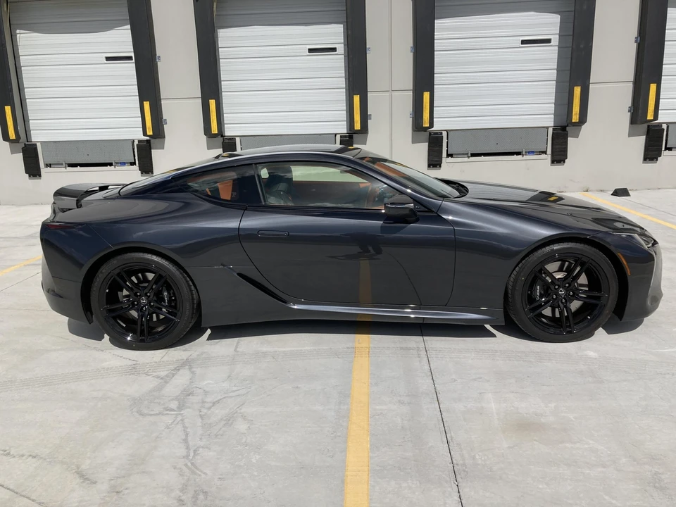 2022 Lexus LC - Image 28 of 31