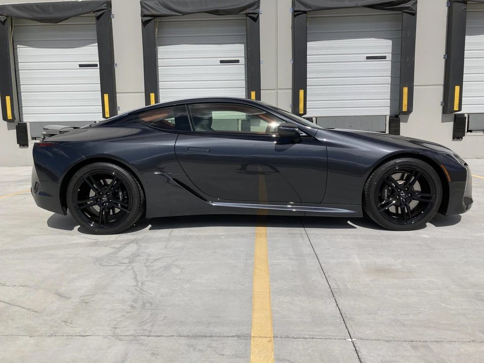 2022 Lexus LC - Image 29 of 31
