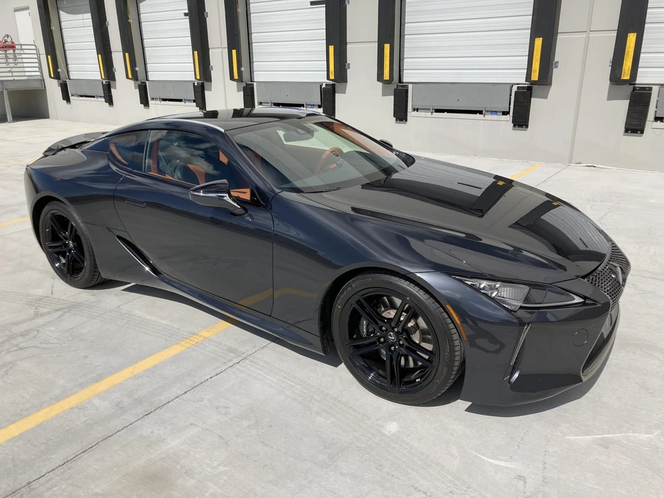 2022 Lexus LC - Image 2 of 31