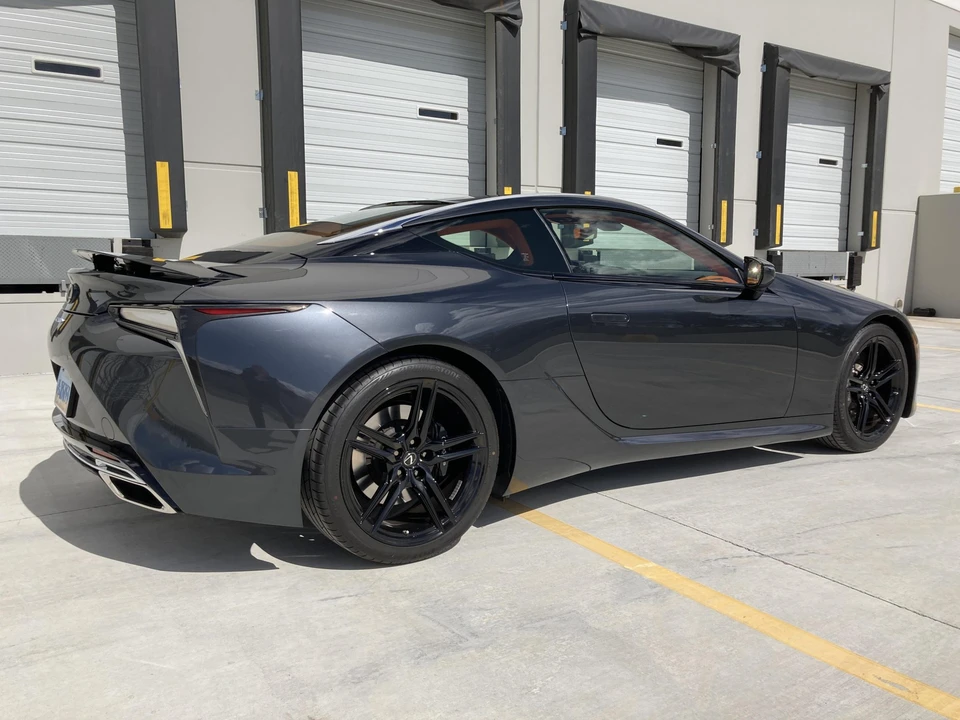 2022 Lexus LC - Image 27 of 31
