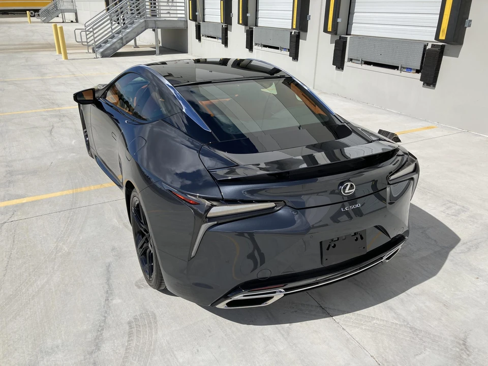 2022 Lexus LC - Image 19 of 31