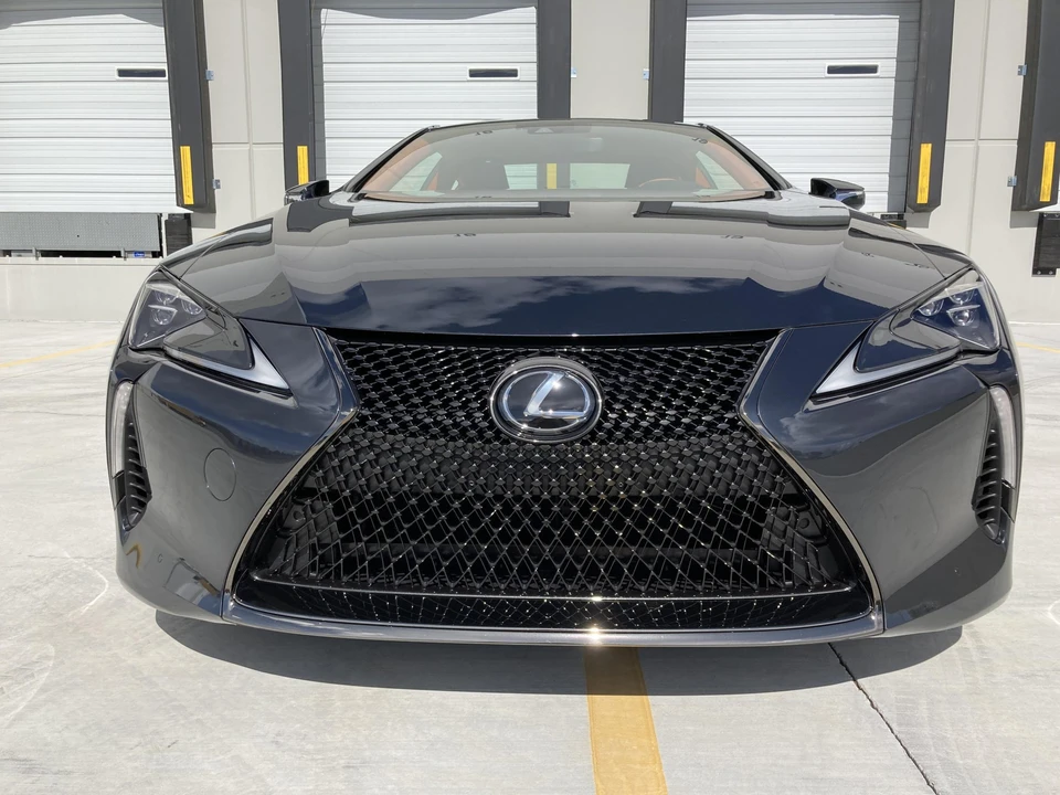 2022 Lexus LC - Image 9 of 31