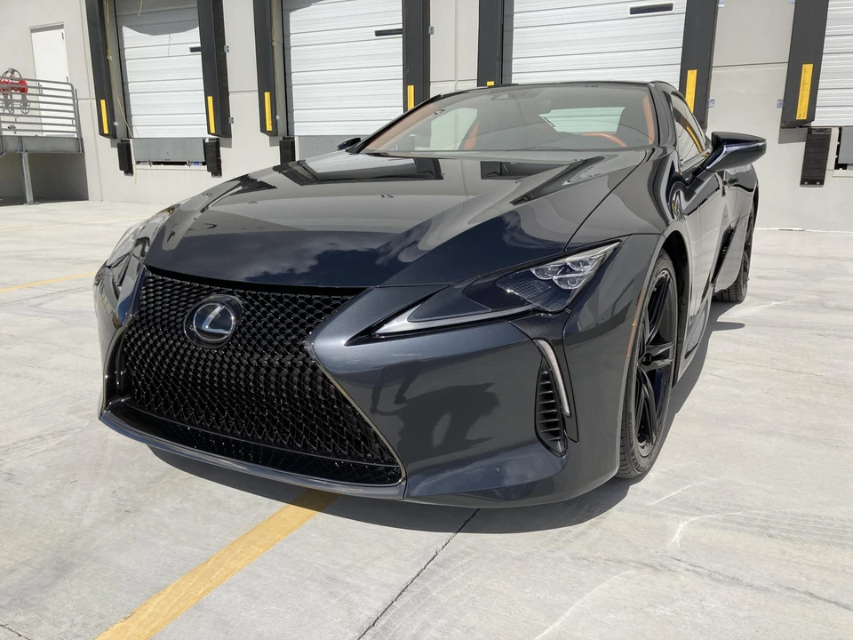 2022 Lexus LC - Image 11 of 31