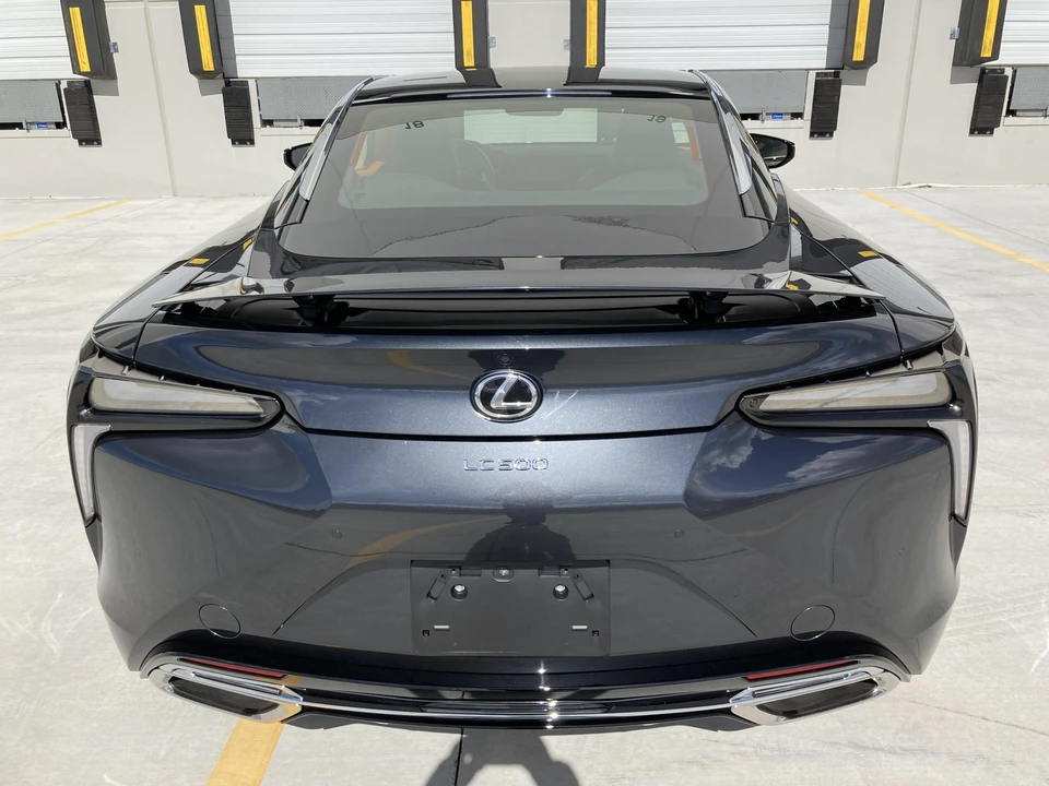 2022 Lexus LC - Image 23 of 31