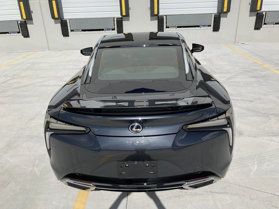 2022 Lexus LC - Image 22 of 31