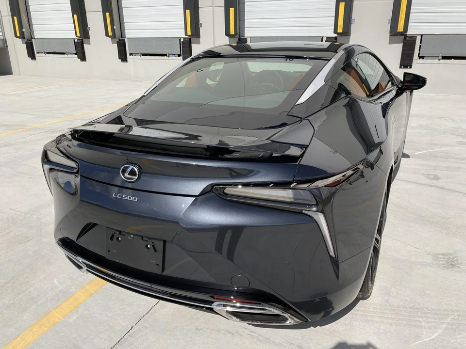 2022 Lexus LC - Image 25 of 31