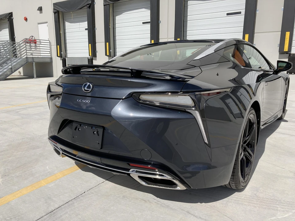 2022 Lexus LC - Image 24 of 31