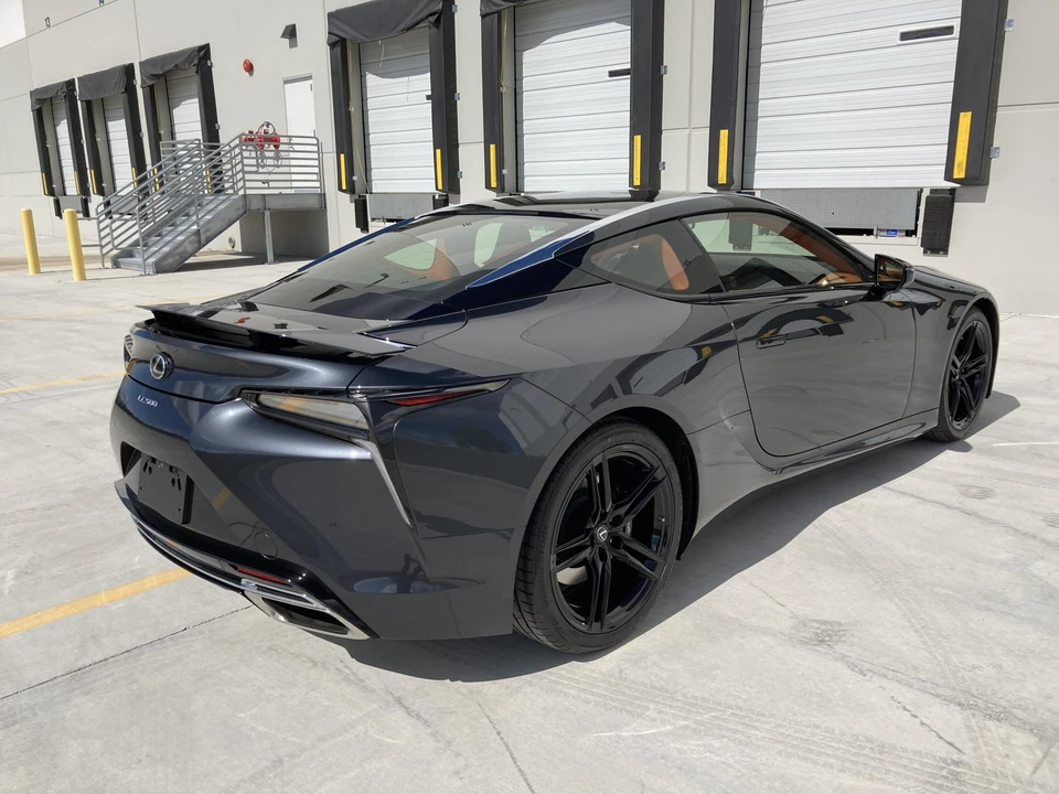2022 Lexus LC - Image 26 of 31
