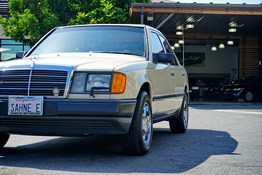1986 Mercedes-Benz W124 E-Class - Image 6 of 31