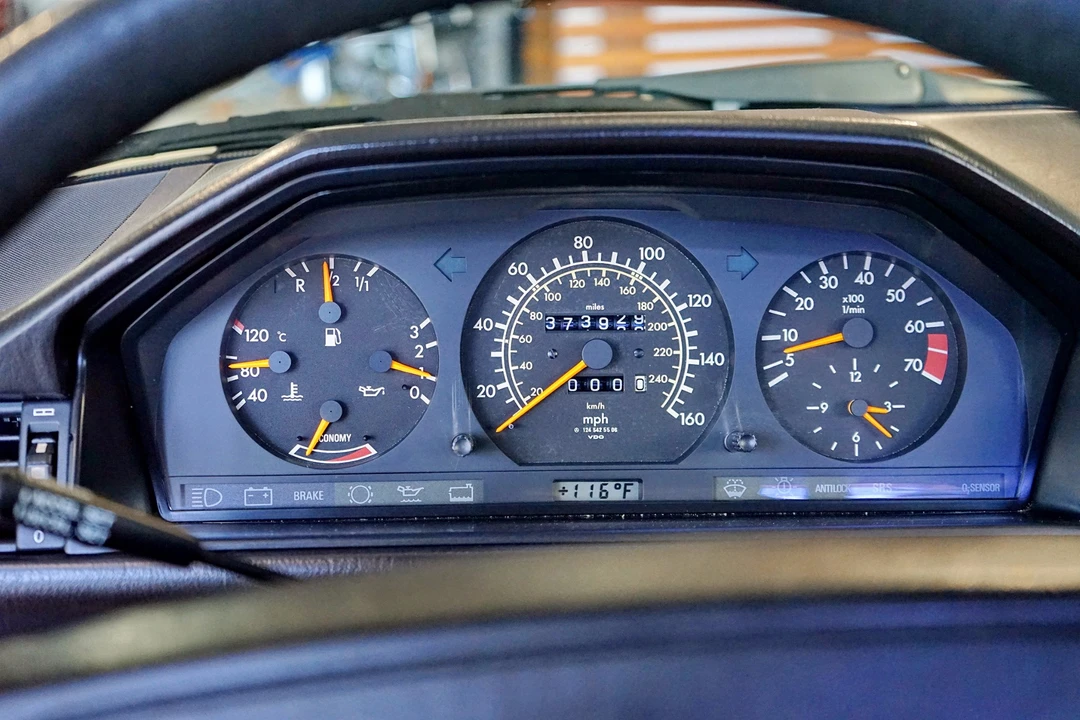 1986 Mercedes-Benz W124 E-Class - Image 29 of 31