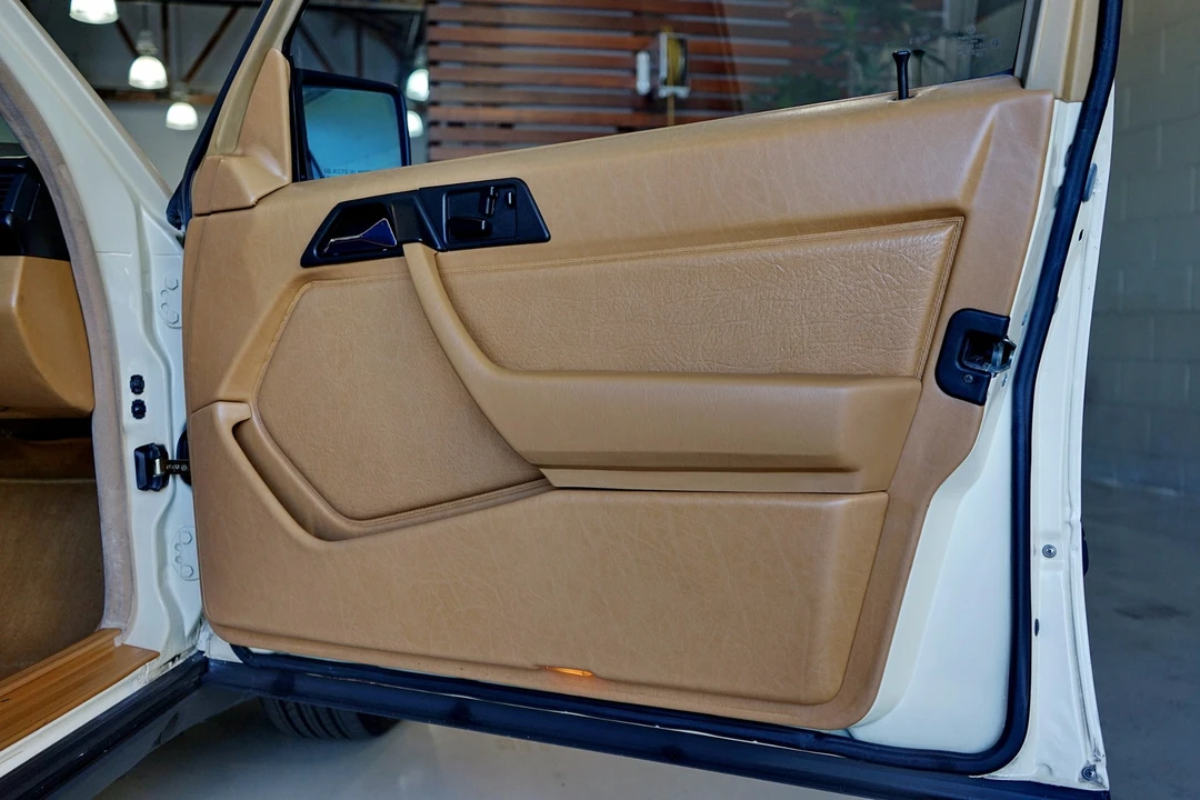 1986 Mercedes-Benz W124 E-Class - Image 21 of 31