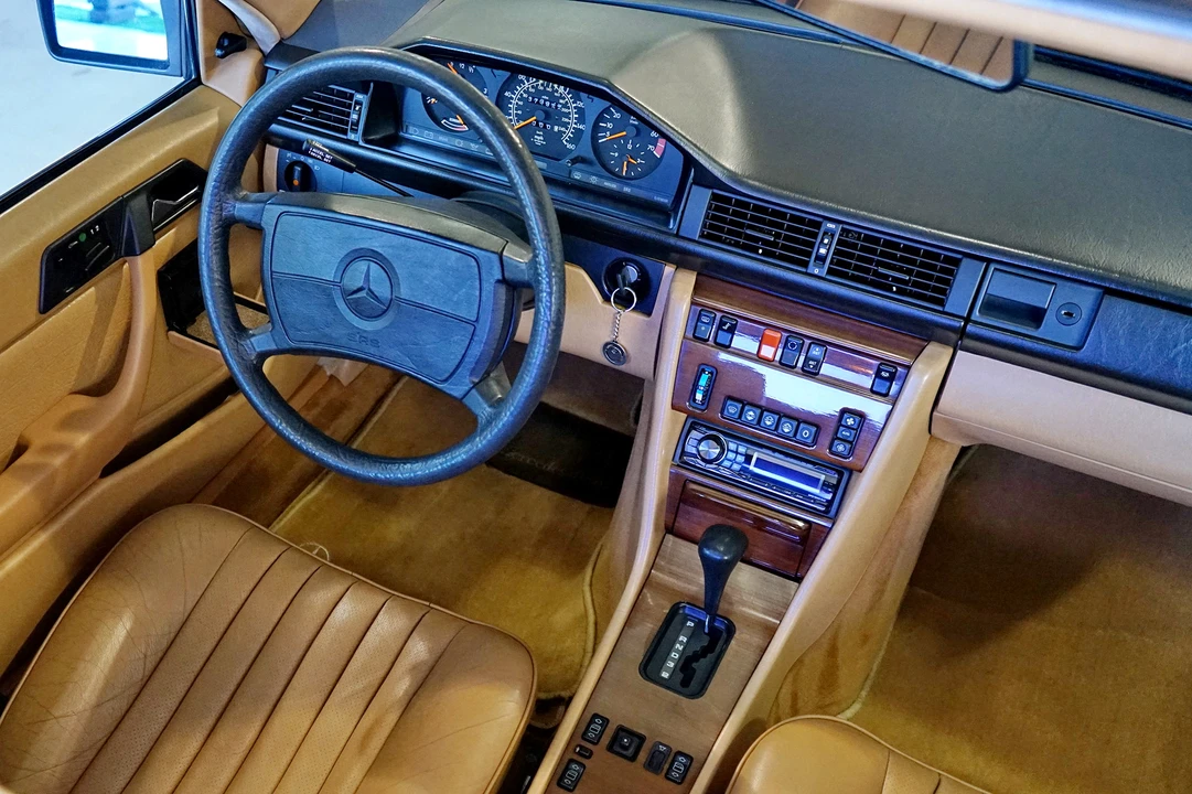 1986 Mercedes-Benz W124 E-Class - Image 24 of 31