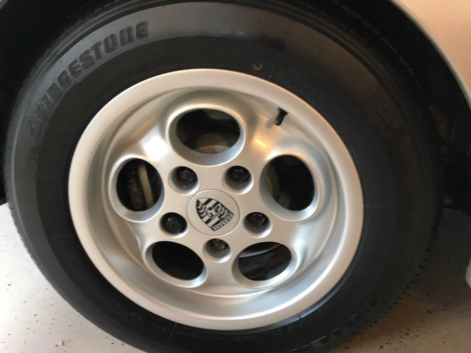 1986 Porsche 944 - Image 11 of 21