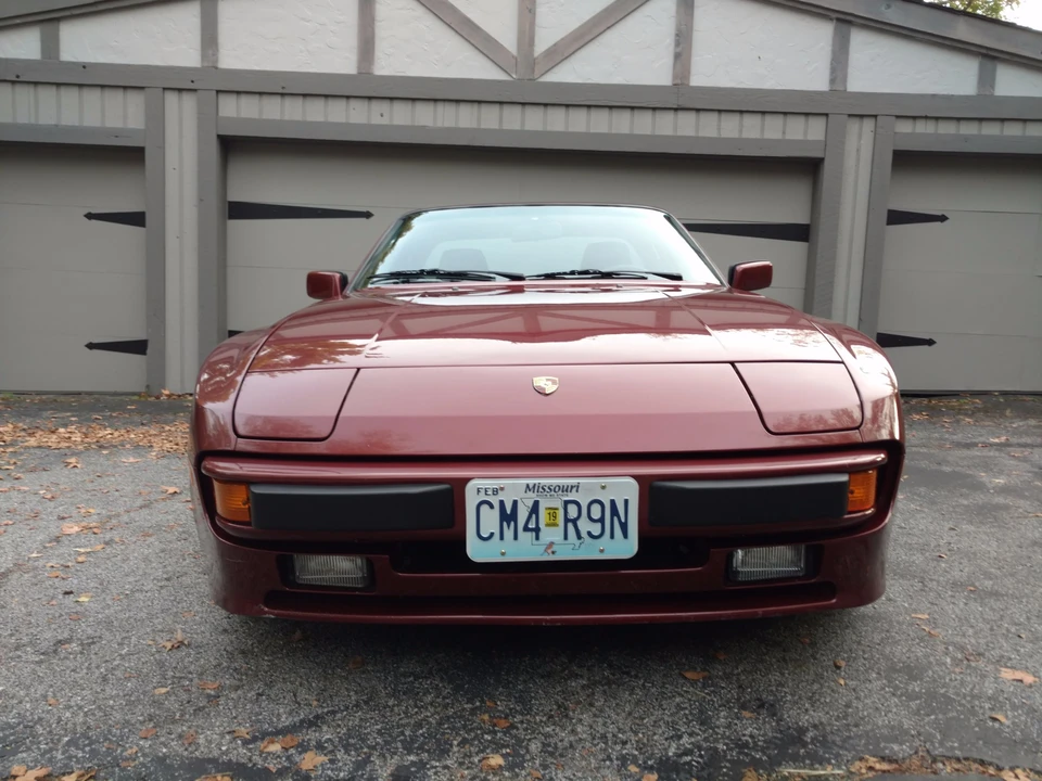 1985 Porsche 944 - Image 4 of 31