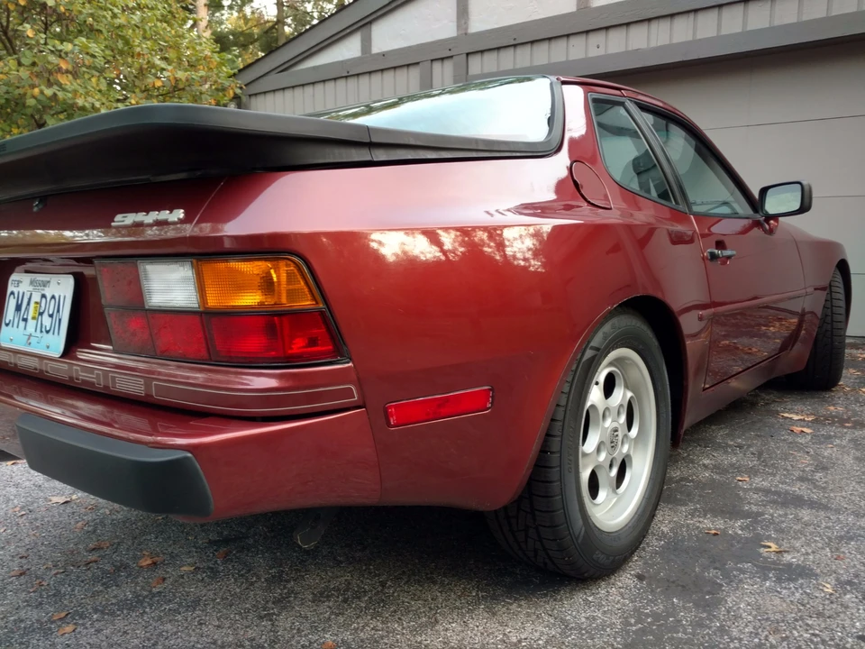 1985 Porsche 944 - Image 14 of 31