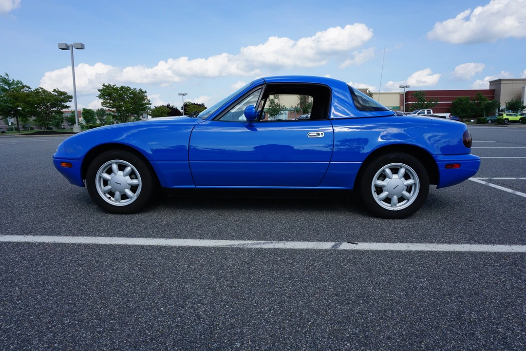 1990 Mazda NA MX-5 Miata - Image 2 of 31