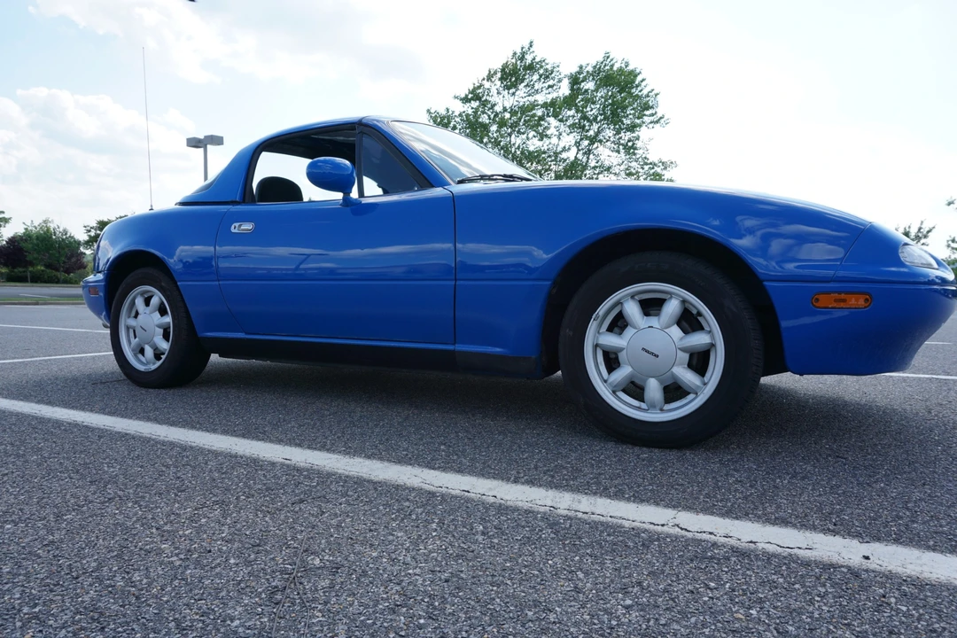 1990 Mazda NA MX-5 Miata - Image 8 of 31