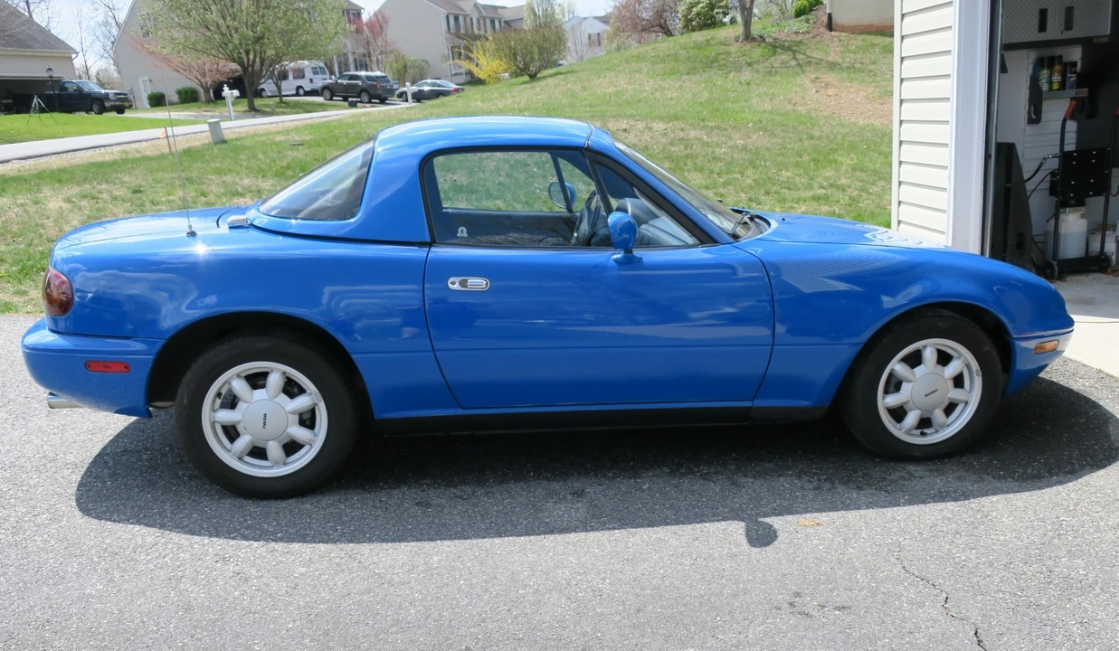 1990 Mazda NA MX-5 Miata - Image 23 of 31