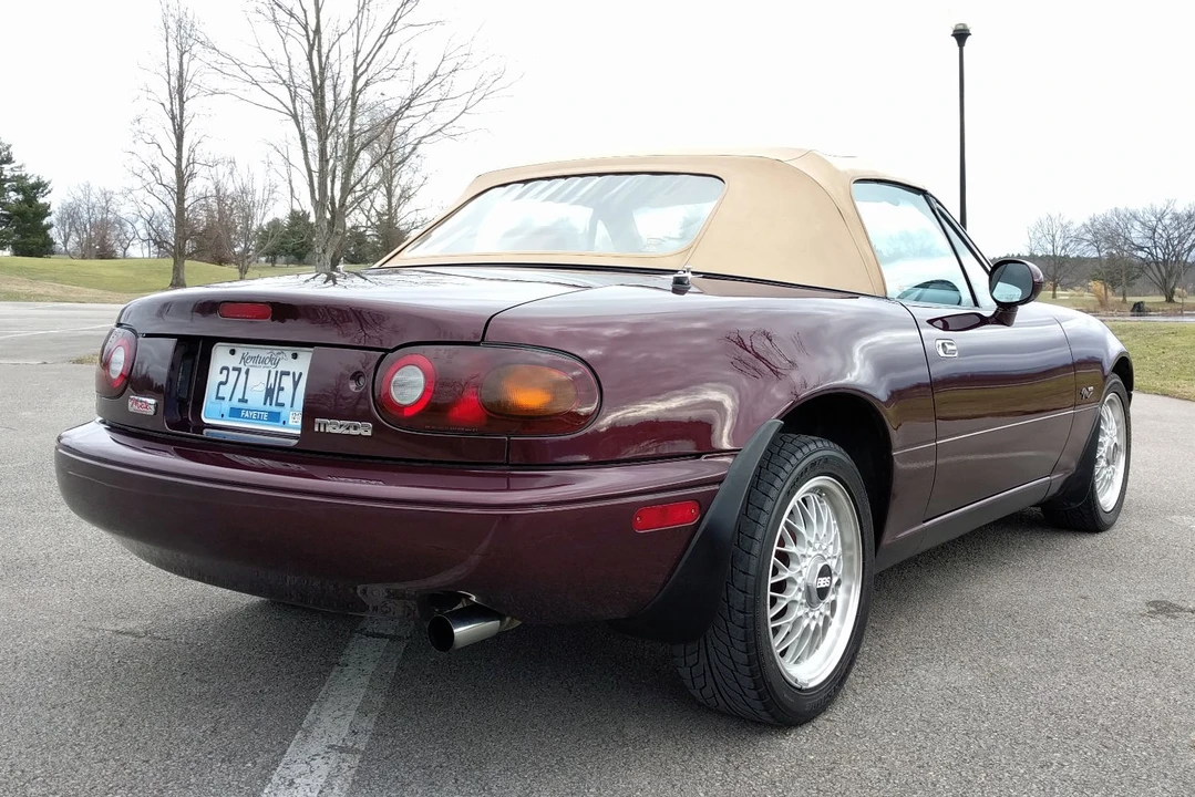1995 Mazda NA MX-5 Miata - Image 4 of 31