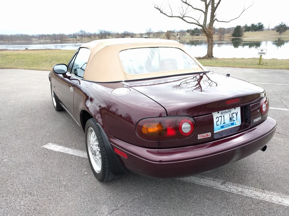 1995 Mazda NA MX-5 Miata - Image 6 of 31