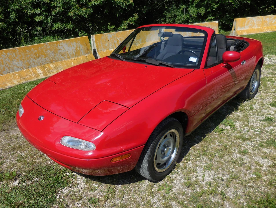 1996 Mazda NA MX-5 Miata - Image 2 of 31