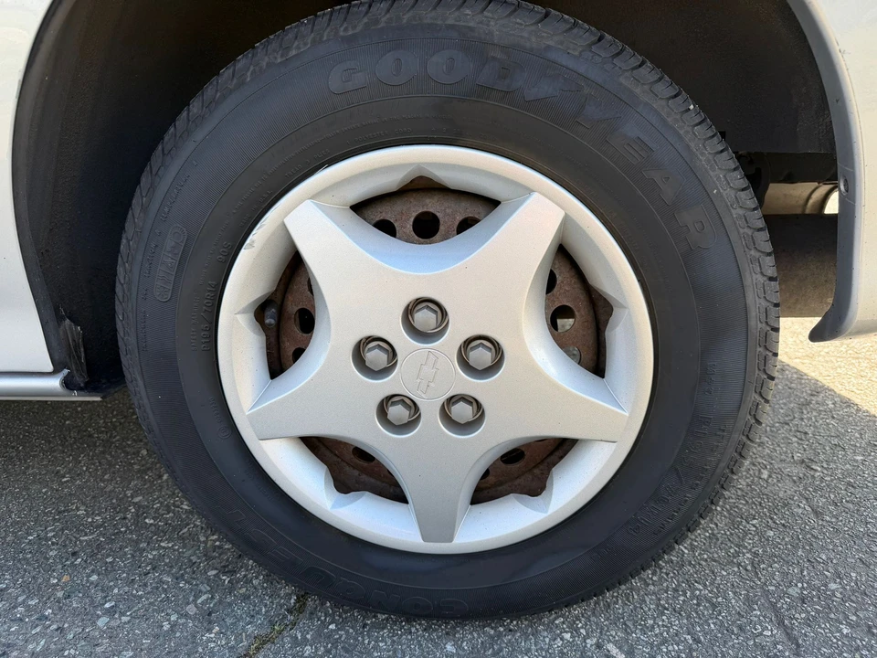 2001 Chevrolet Cavalier - Image 23 of 31