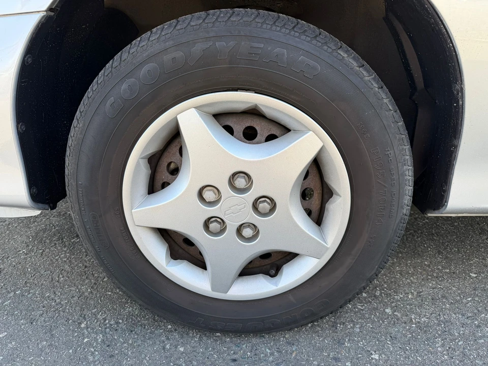 2001 Chevrolet Cavalier - Image 21 of 31