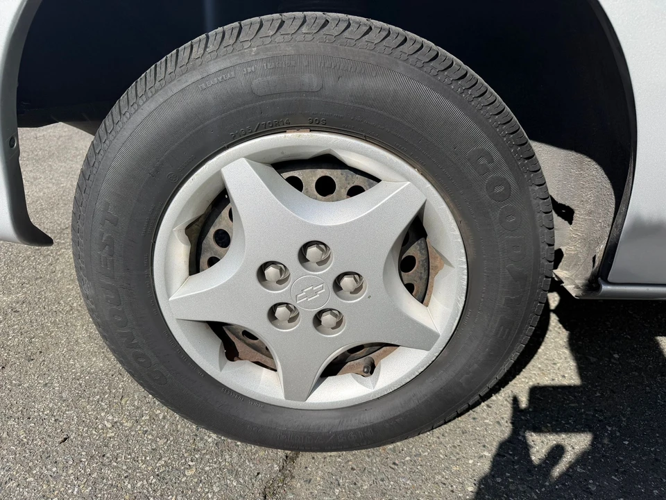 2001 Chevrolet Cavalier - Image 20 of 31