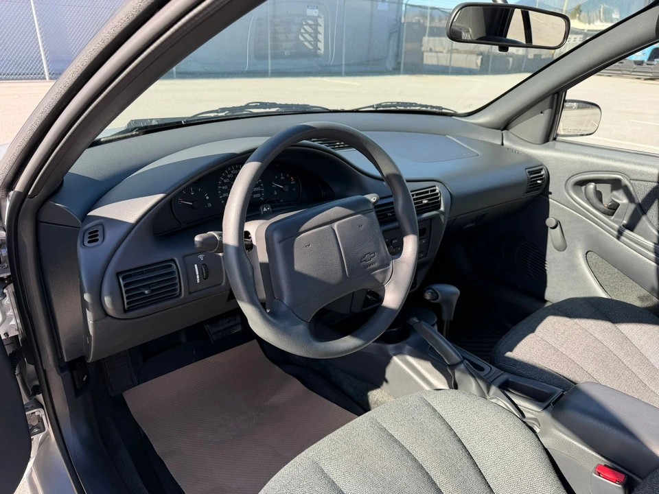 2001 Chevrolet Cavalier - Image 30 of 31