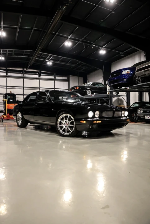 2002 Jaguar X308 XJR - Image 2 of 31