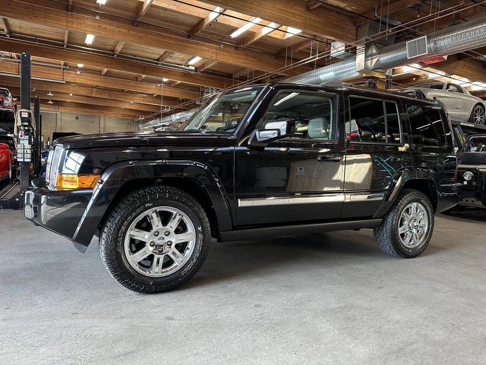 2010 Jeep Commander - Image 14 of 31