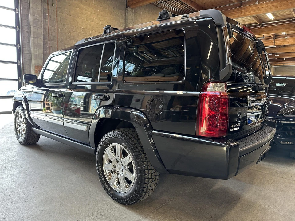 2010 Jeep Commander - Image 11 of 31