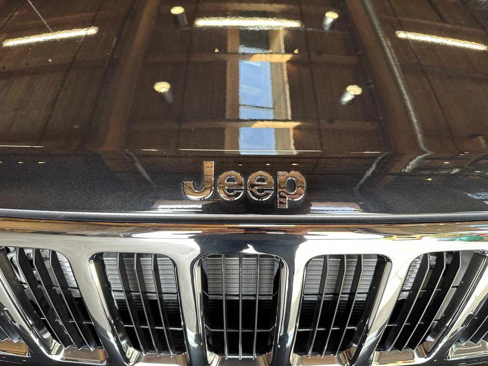 2010 Jeep Commander - Image 20 of 31
