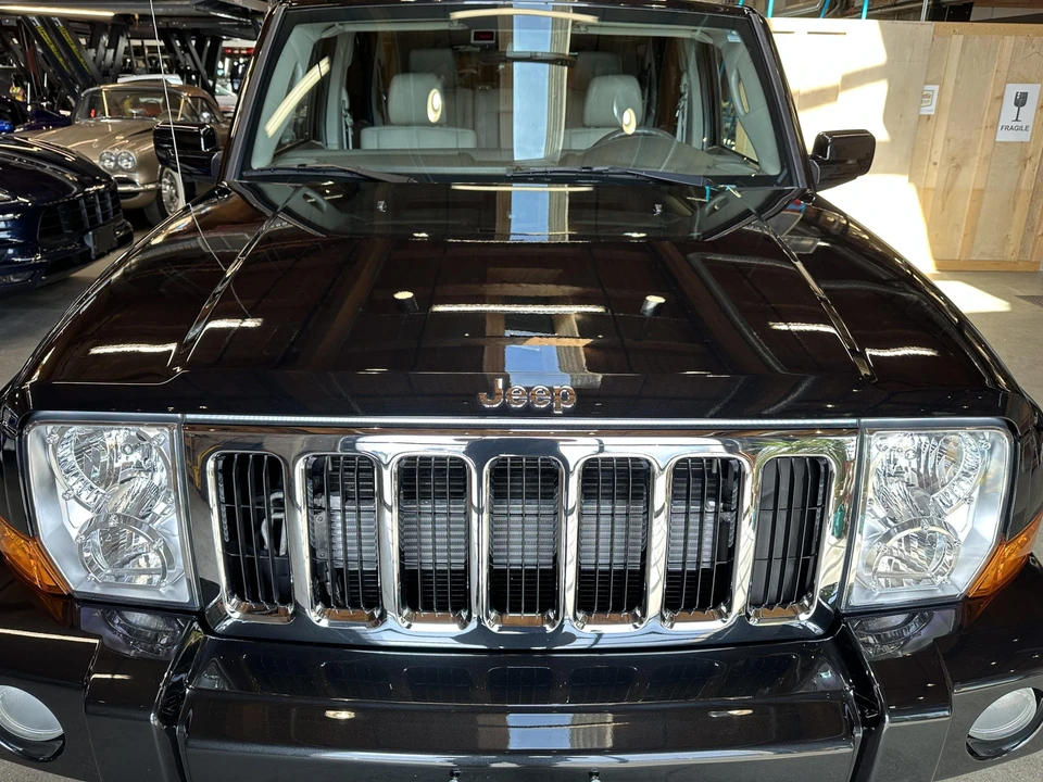 2010 Jeep Commander - Image 19 of 31