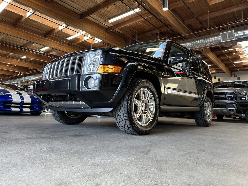 2010 Jeep Commander - Image 16 of 31