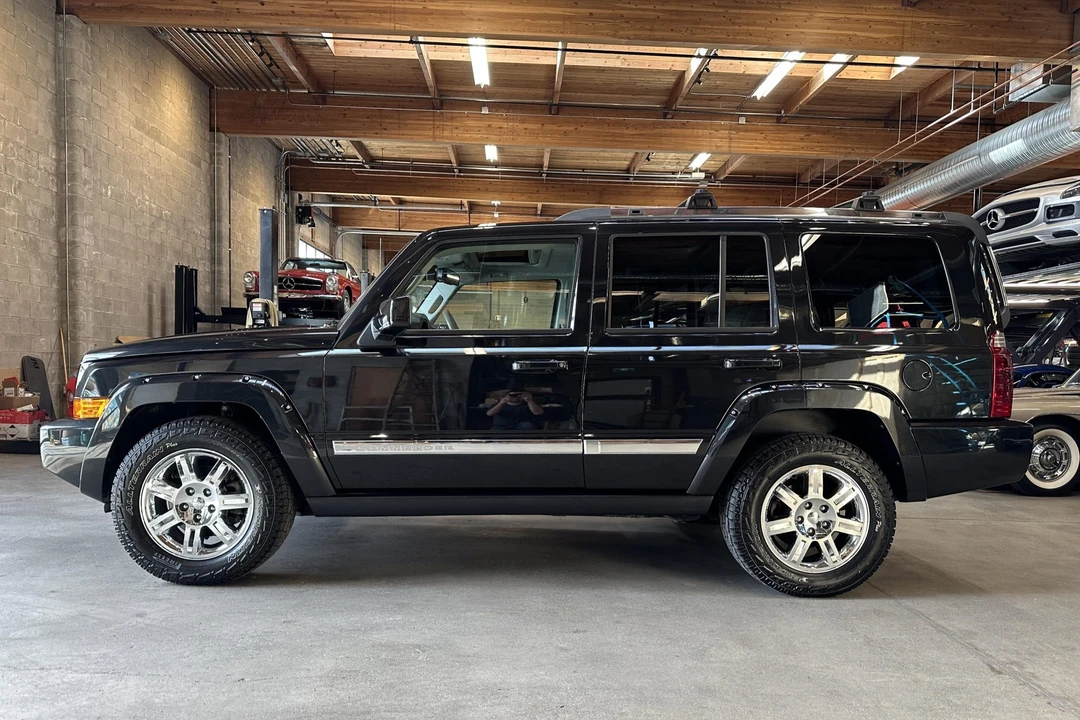 2010 Jeep Commander - Image 13 of 31