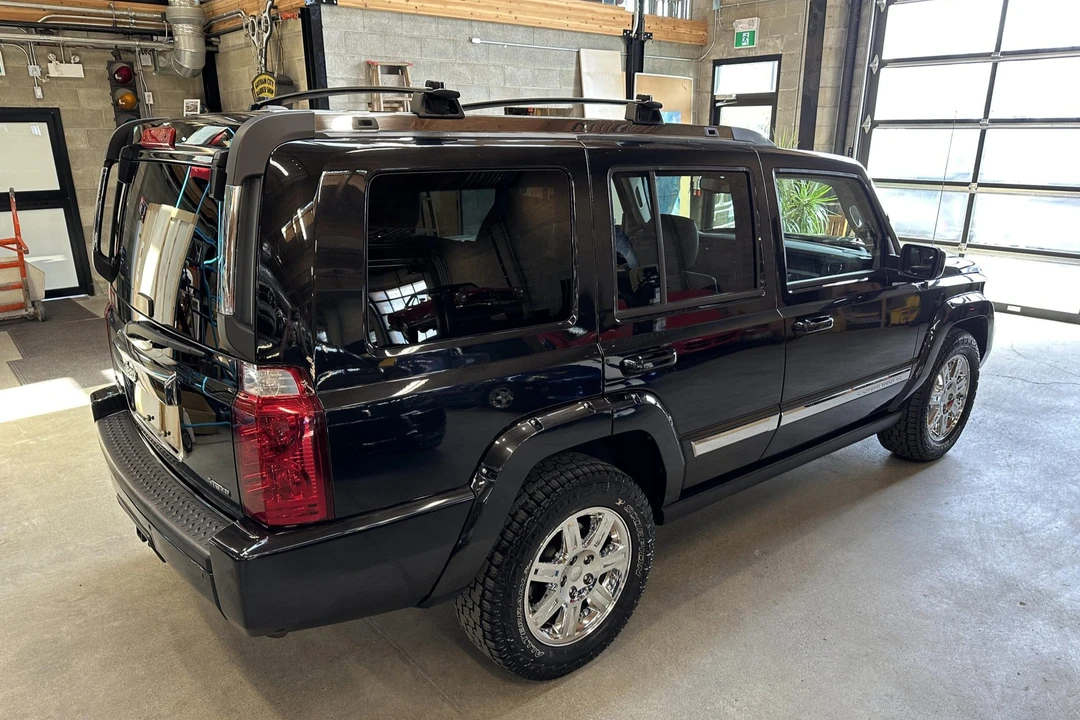 2010 Jeep Commander - Image 7 of 31