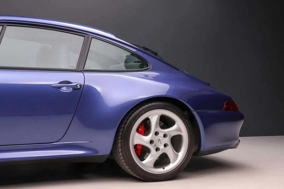 1997 Porsche 993 Carrera 4S - Image 27 of 31