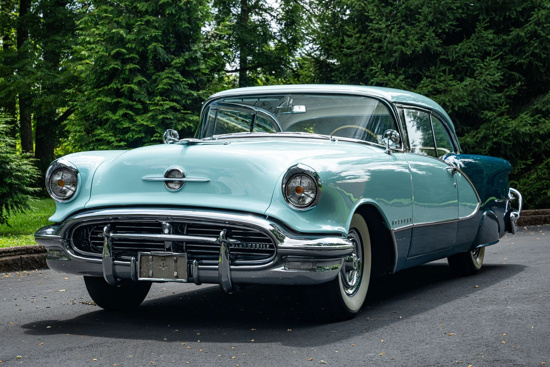 1956 Oldsmobile 98 - Image 4 of 31