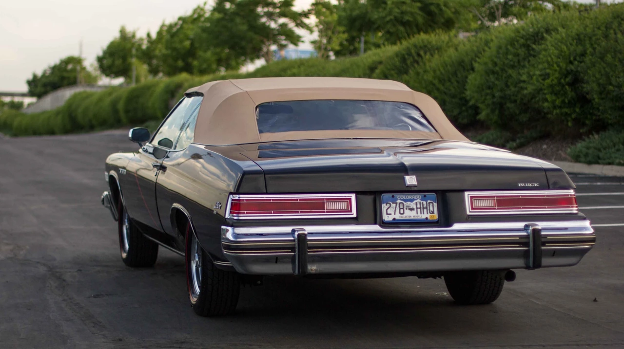 1975 Buick LeSabre - Image 16 of 31