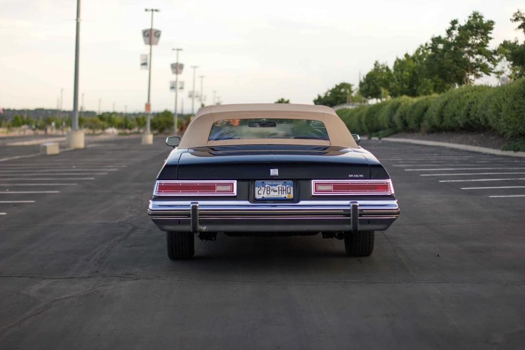 1975 Buick LeSabre - Image 14 of 31