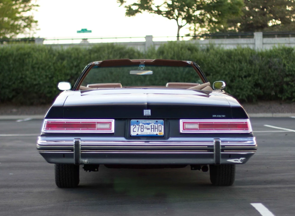1975 Buick LeSabre - Image 15 of 31