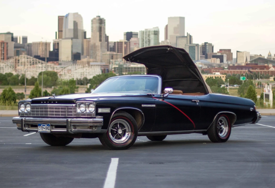 1975 Buick LeSabre - Image 19 of 31