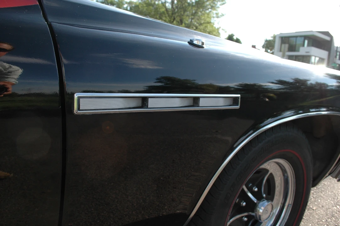 1975 Buick LeSabre - Image 29 of 31