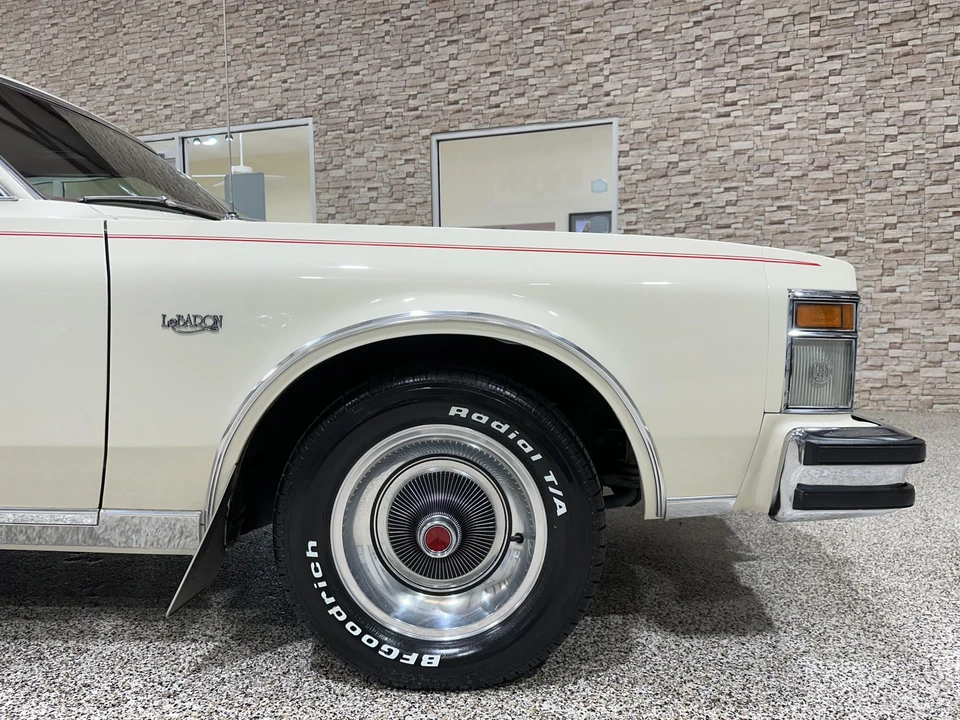 1978 Chrysler LeBaron - Image 20 of 31