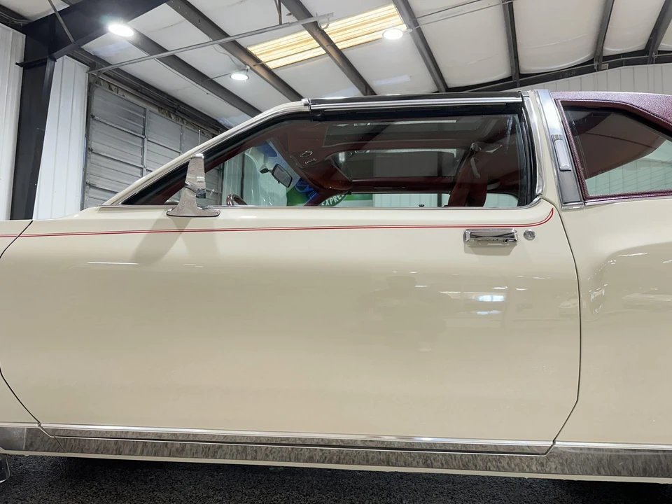1978 Chrysler LeBaron - Image 23 of 31